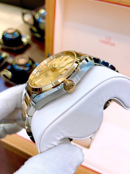 Đồng hồ Omega 23120422108001
