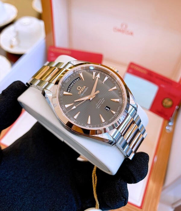 Đồng hồ Omega 231.20.42.22.06.001