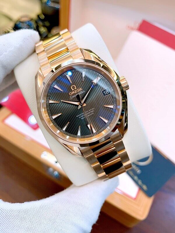 Đồng hồ Omega 23150392106003