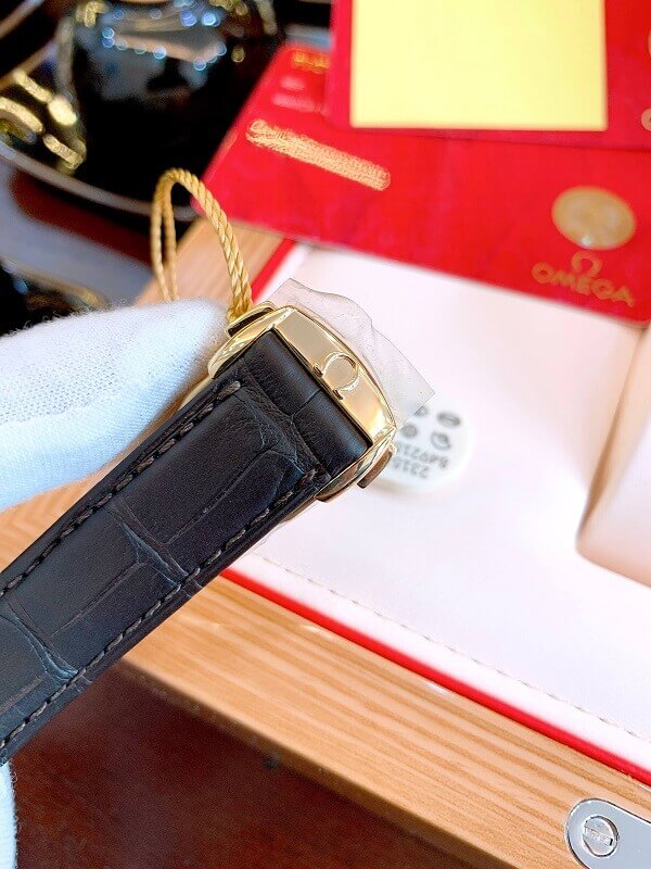 Đồng hồ Omega 23153392108001