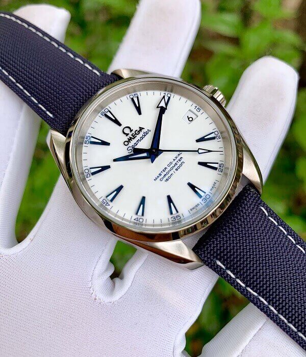 Đồng hồ Omega 231.92.39.21.04.001