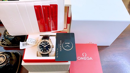 Đồng hồ Omega 23258382001001