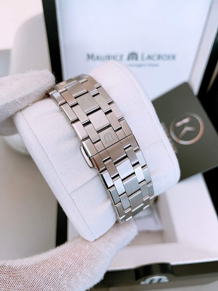 Đồng hồ Maurice Lacroix AI6007-SS002-170-1
