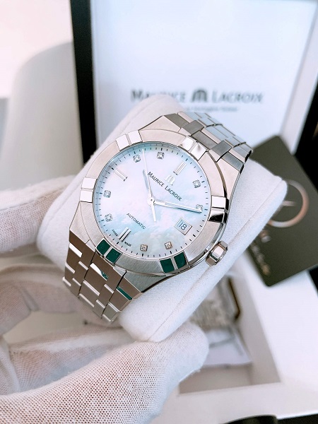 Đồng hồ Maurice Lacroix AI6007-SS002-170-1