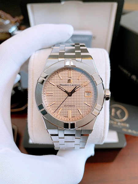 Đồng hồ Maurice Lacroix AI6007-SS002-731-1