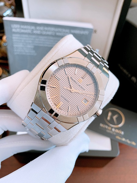 Đồng hồ Maurice Lacroix AI6007-SS002-731-1