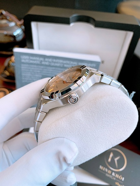 Đồng hồ Maurice Lacroix AI6007-SS002-731-1
