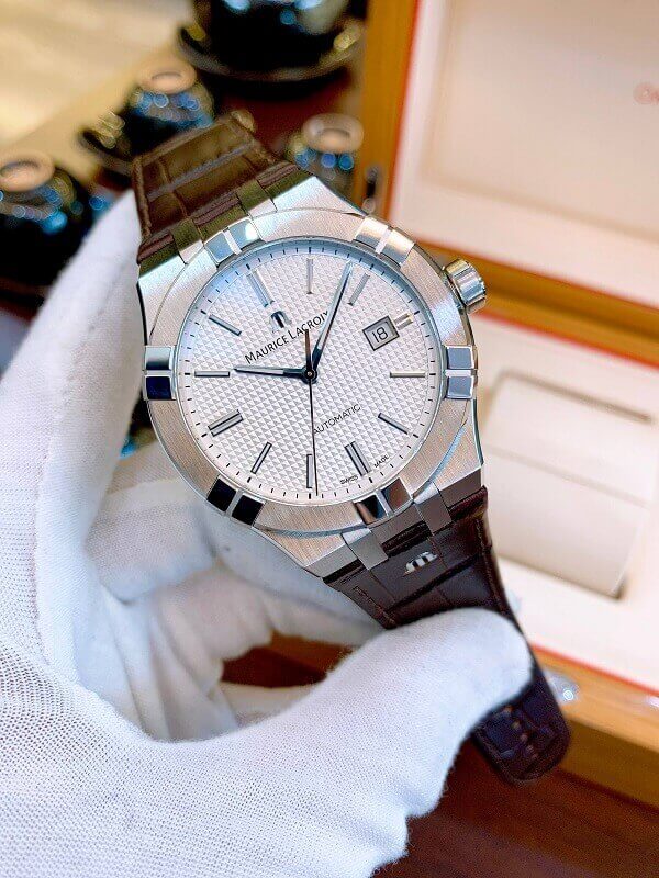 Đồng hồ Maurice Lacroix AI6008-SS001-130-1