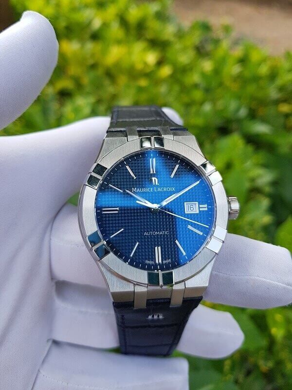 Đồng hồ Maurice Lacroix AI6008-SS001-430-1
