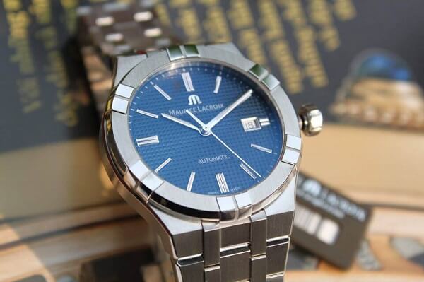 Đồng hồ Maurice Lacroix AI6008-SS002-430-1