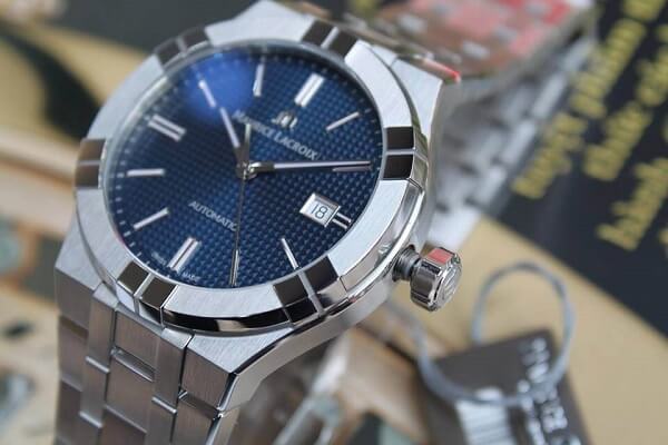 Đồng hồ Maurice Lacroix AI6008-SS002-430-1