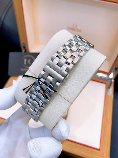 Đồng hồ Mido M0244071105300