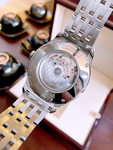 Đồng hồ Baume and Mercier Clifton MOA10141