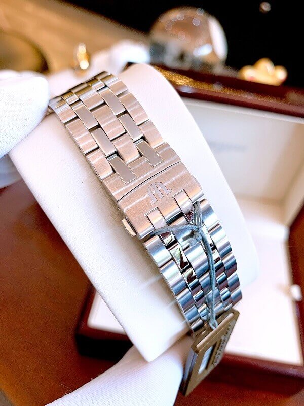 Đồng hồ Maurice Lacroix PT6158-SS002-63E-1